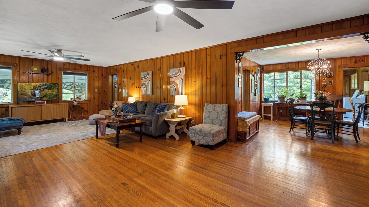 Photo of Livingroom in Brevard