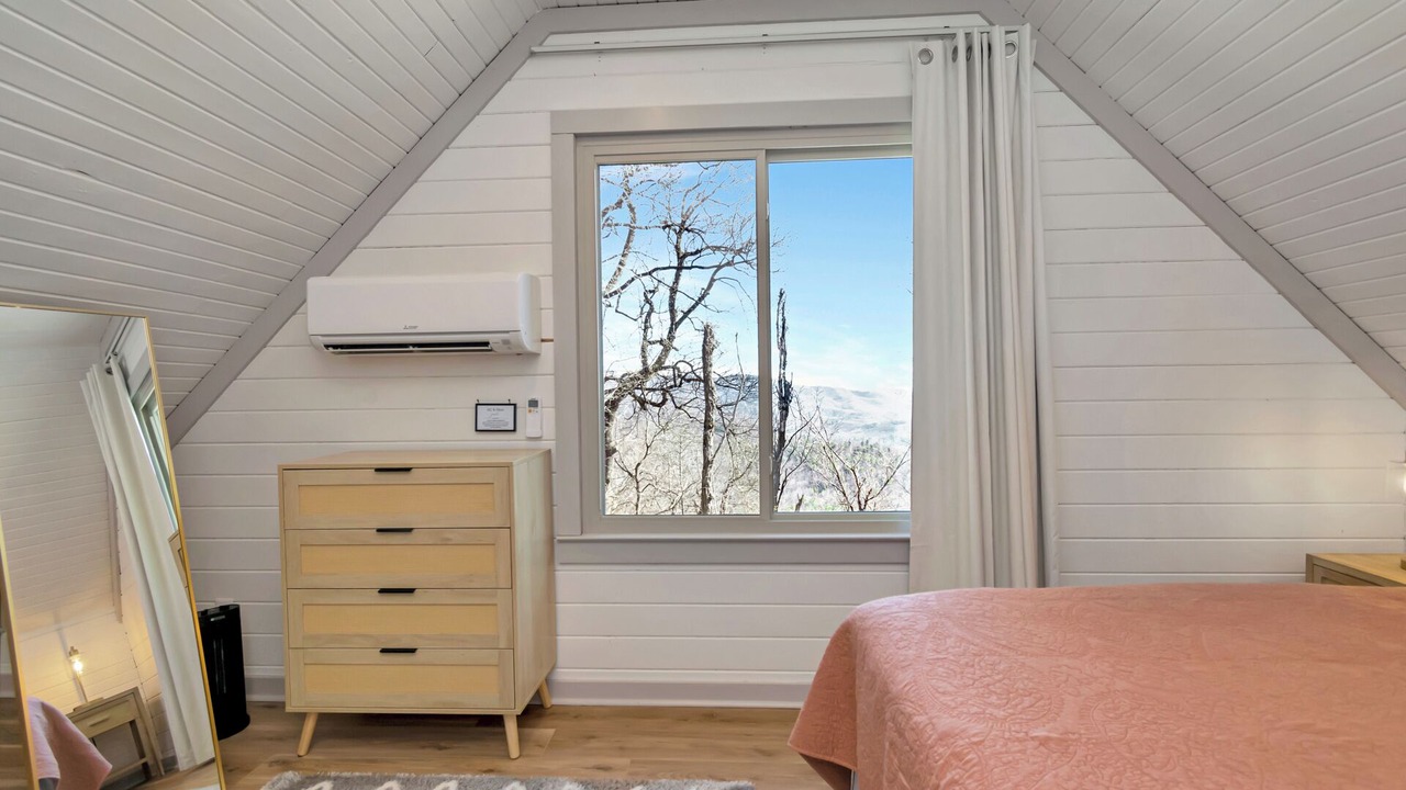 Photo of Bedroom in Apple Ridge