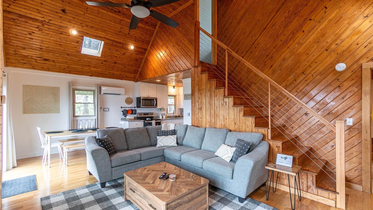Photo of Livingroom in Apple Ridge