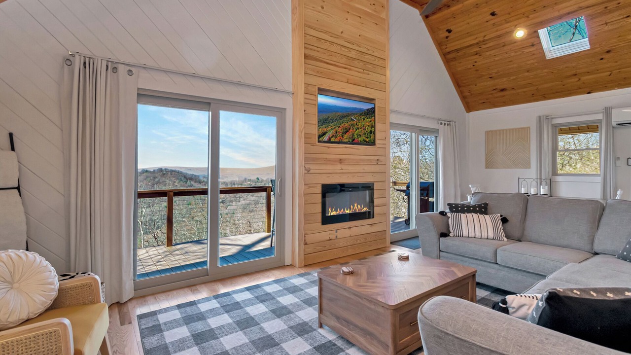 Photo of Livingroom in Apple Ridge