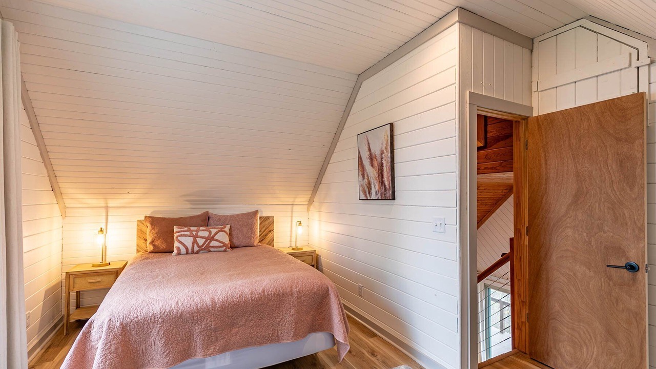 Photo of Bedroom in Apple Ridge