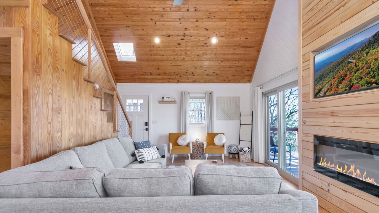 Photo of Livingroom in Apple Ridge