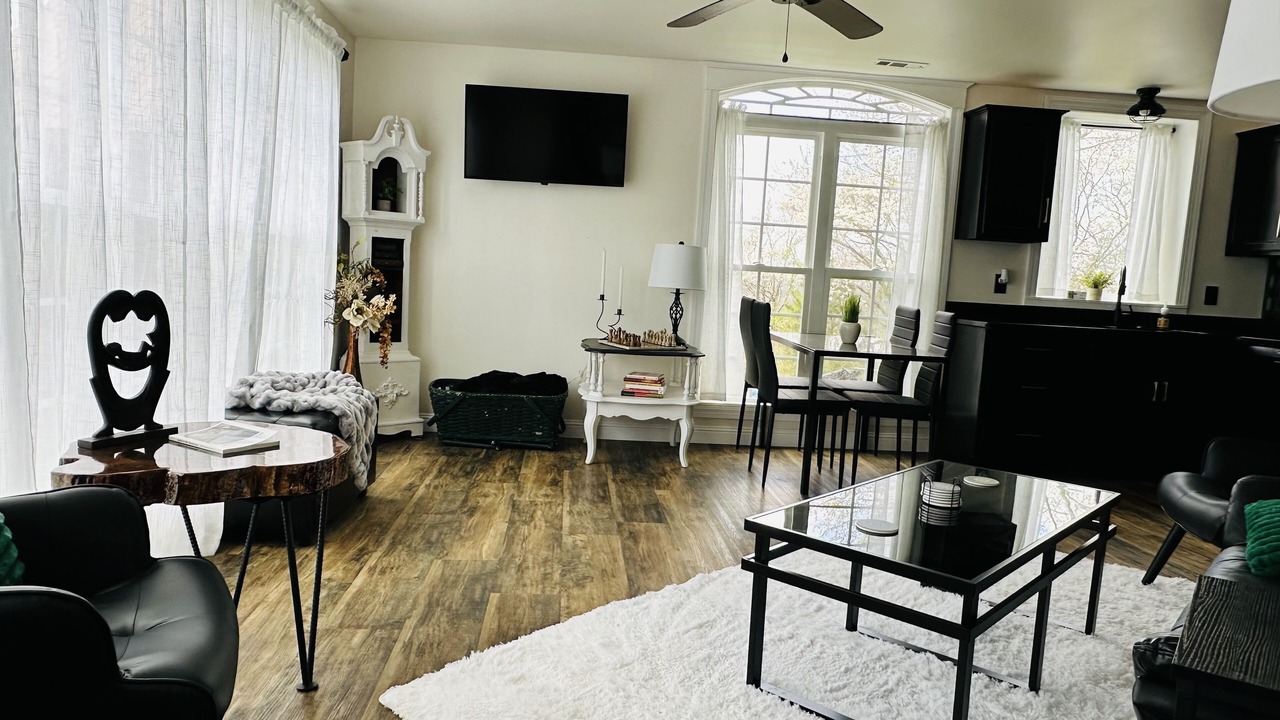 Photo of Livingroom in Brasstown