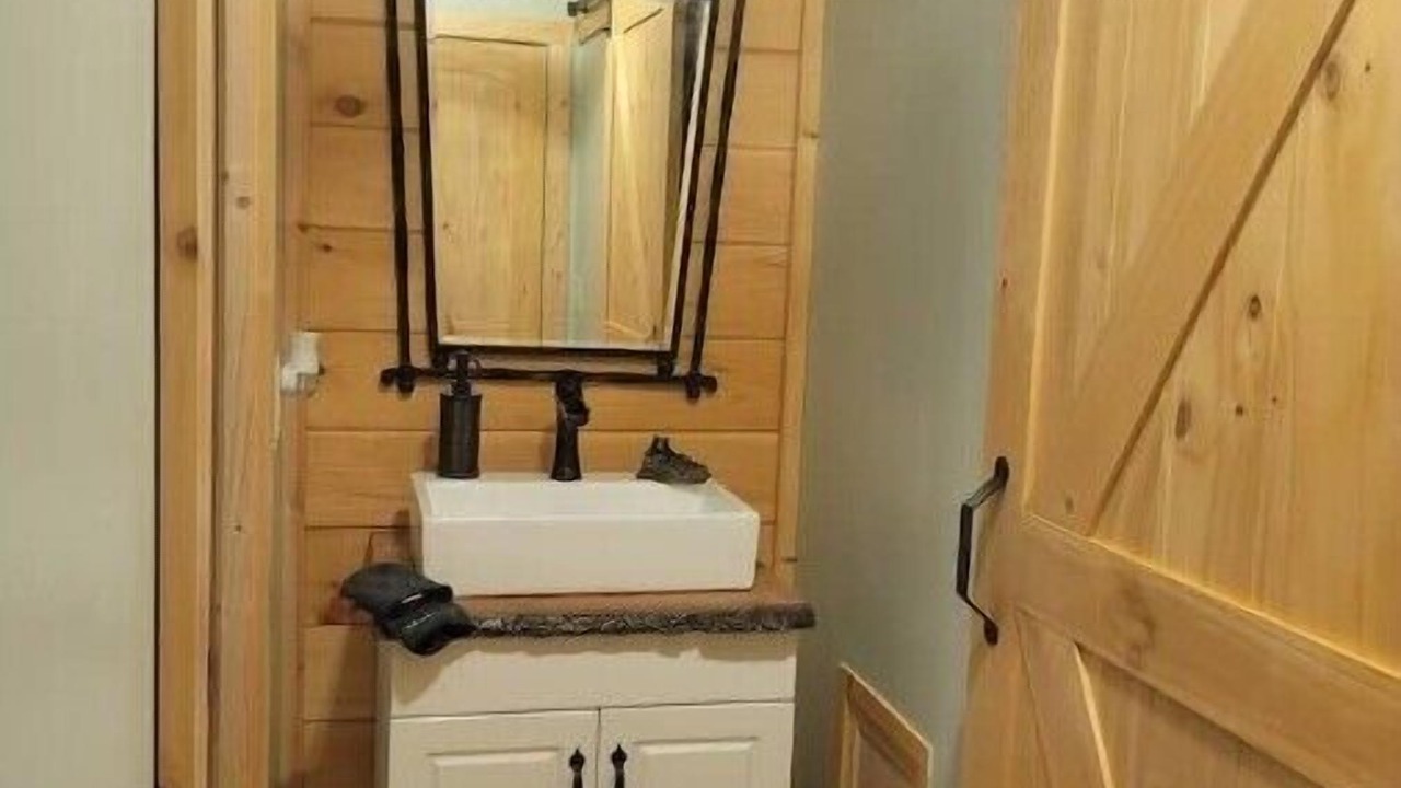 Photo of Bathroom in Rutherfordton