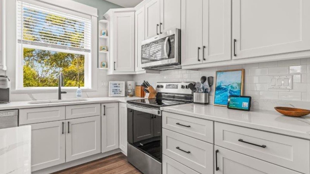 Photo of Kitchen in Corolla Light