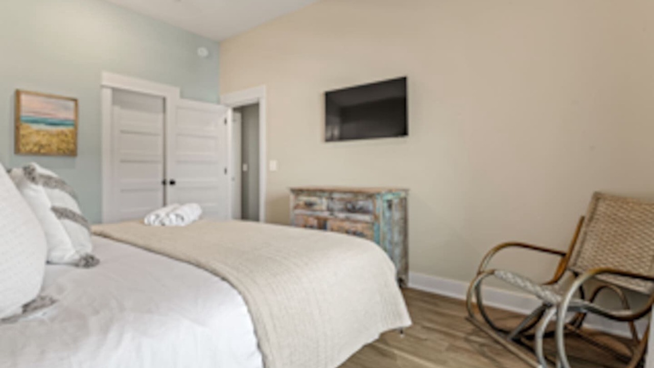Photo of Bedroom in Corolla Light