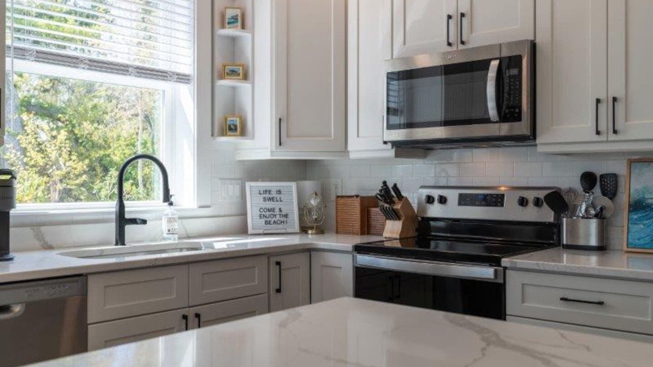 Photo of Kitchen in Corolla Light