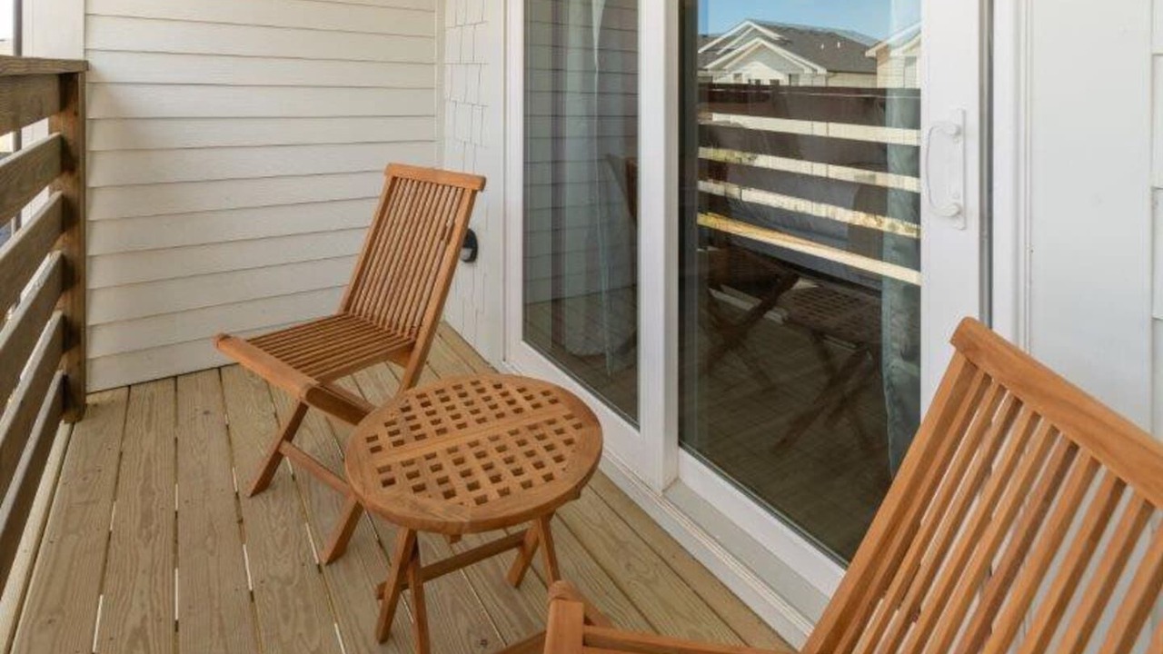 Photo of Patio Balcony in Corolla Light