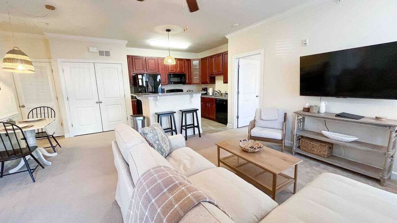 Photo of Livingroom in Belmont