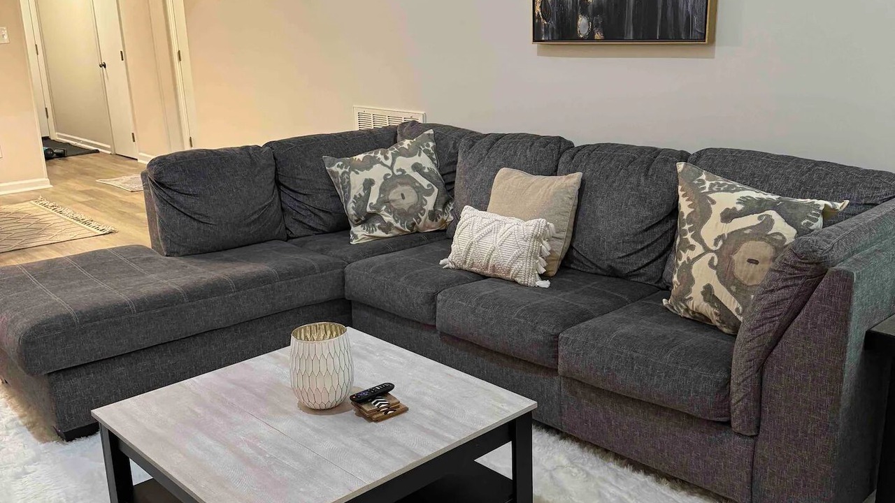 Photo of Livingroom in North Raleigh