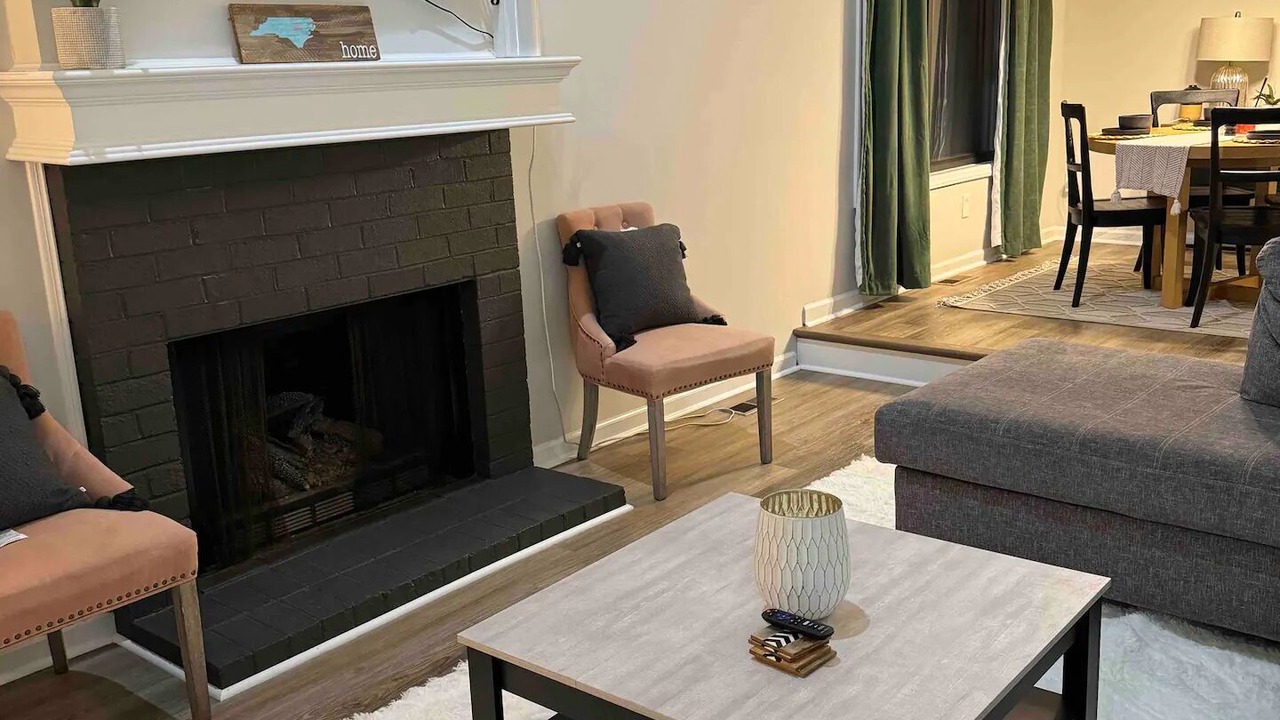 Photo of Livingroom in North Raleigh