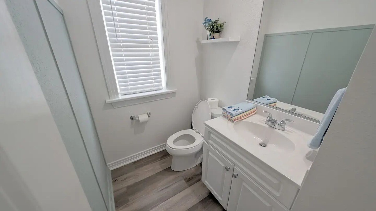 Photo of Bathroom in Bermuda Bay