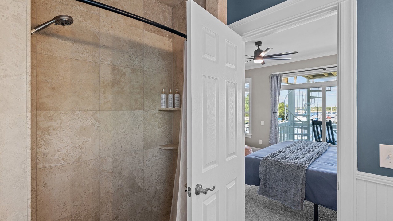 Photo of Bathroom in Fairfield Harbour