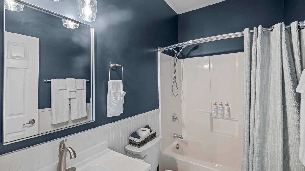 Photo of Bathroom in Fairfield Harbour