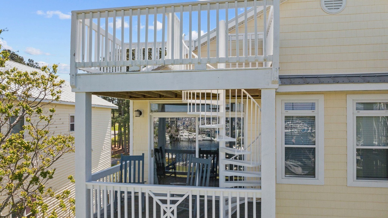 Photo of Patio Balcony in Fairfield Harbour