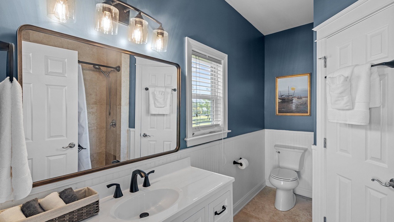 Photo of Bathroom in Fairfield Harbour