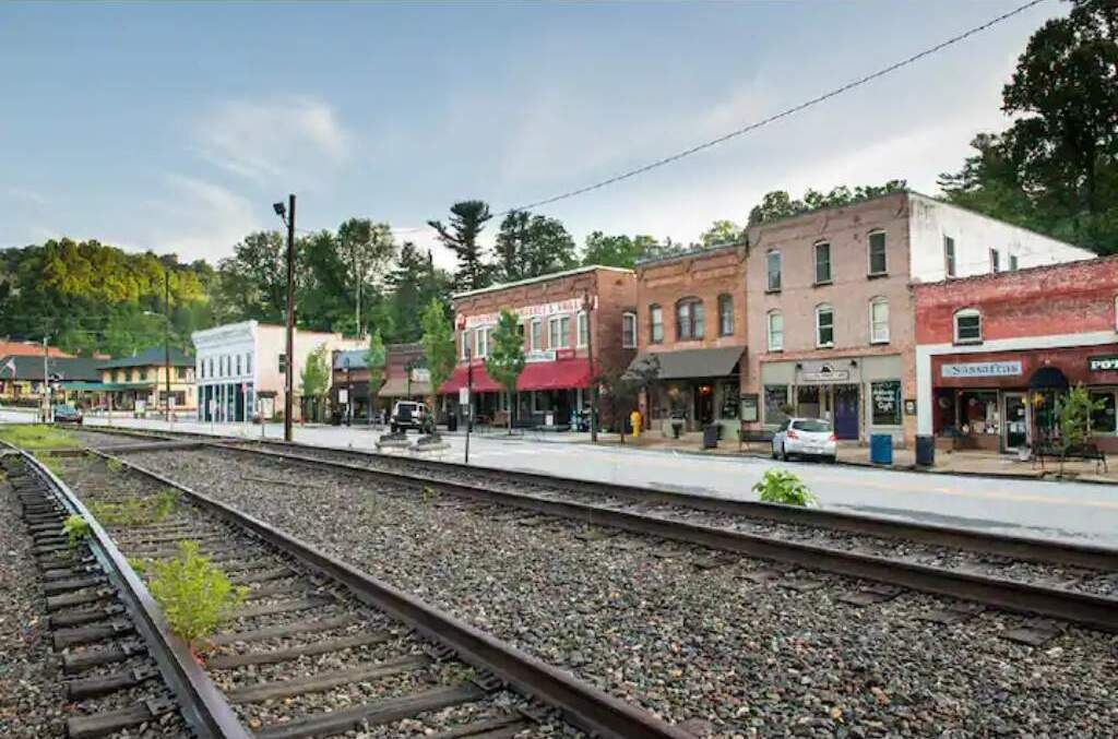 Photo of Outdoor in Saluda