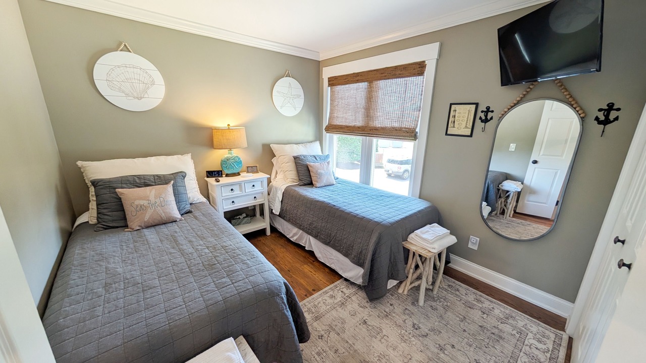 Photo of Bedroom in Manteo