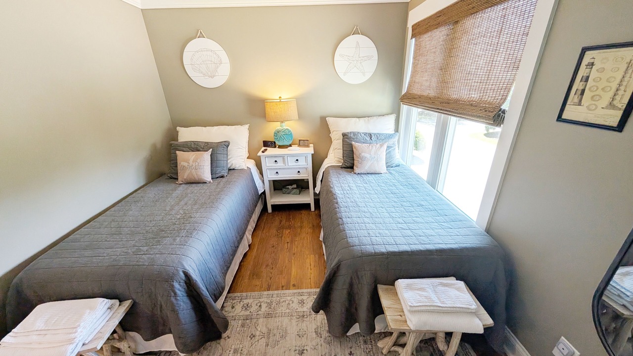 Photo of Bedroom in Manteo