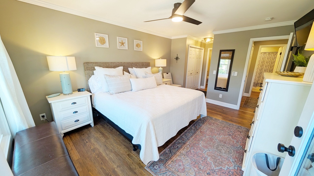 Photo of Bedroom in Manteo