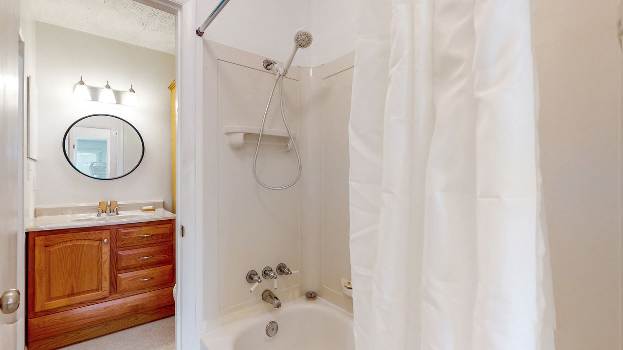 Photo of Bathroom in Hickory