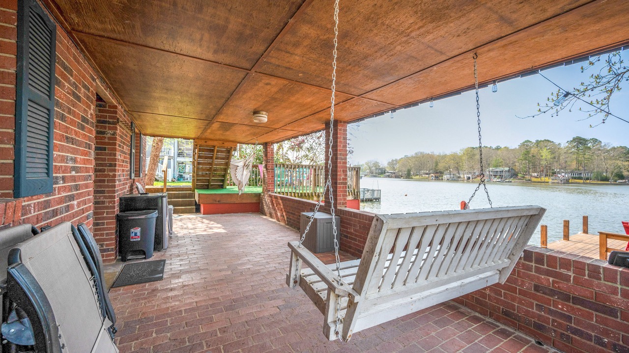 Photo of Patio Balcony in New London