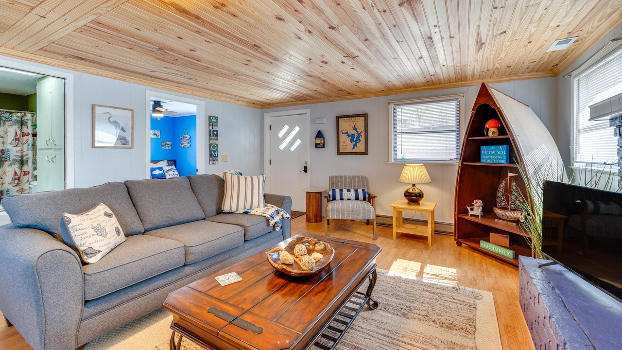 Photo of Livingroom in New London