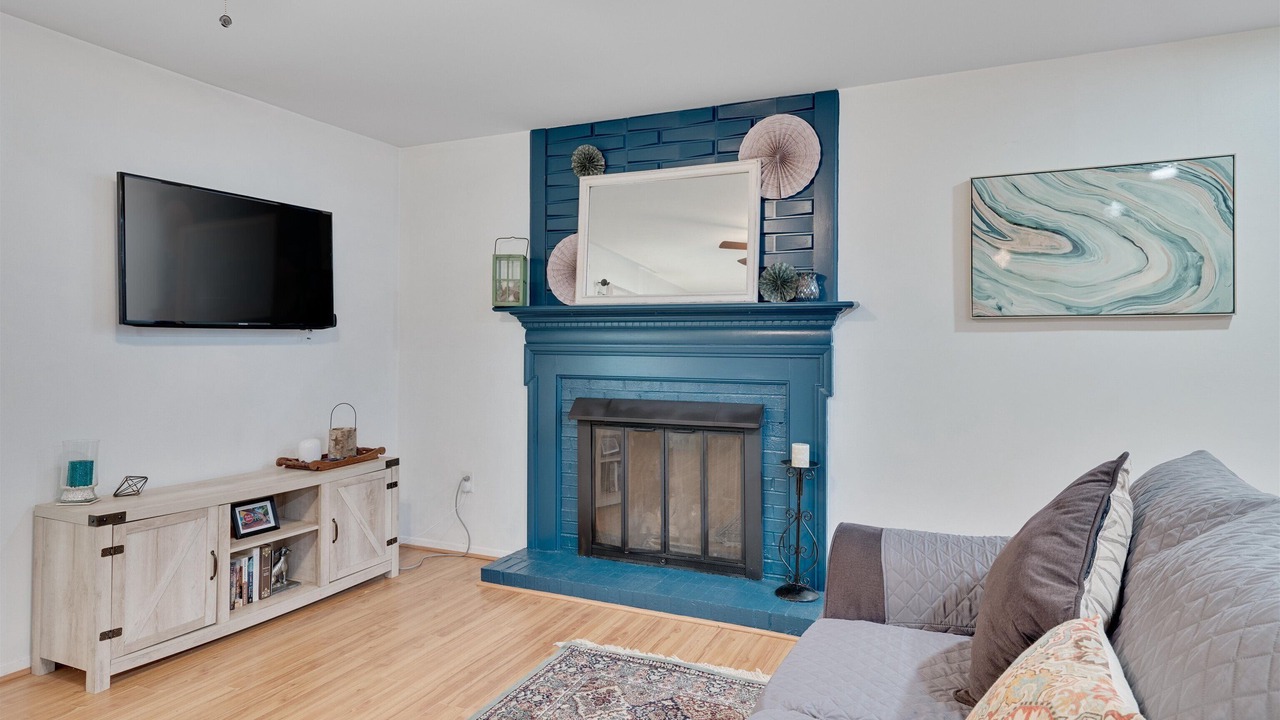 Photo of Livingroom in North Raleigh