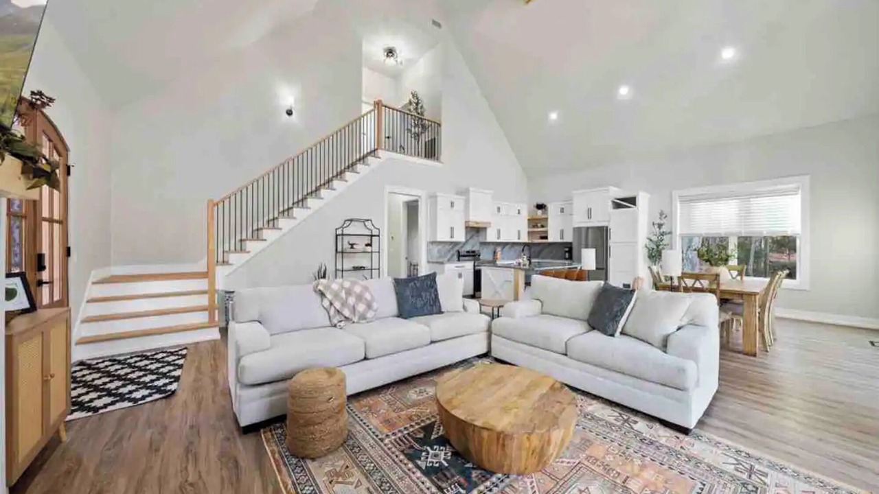 Photo of Livingroom in Quail Ridge