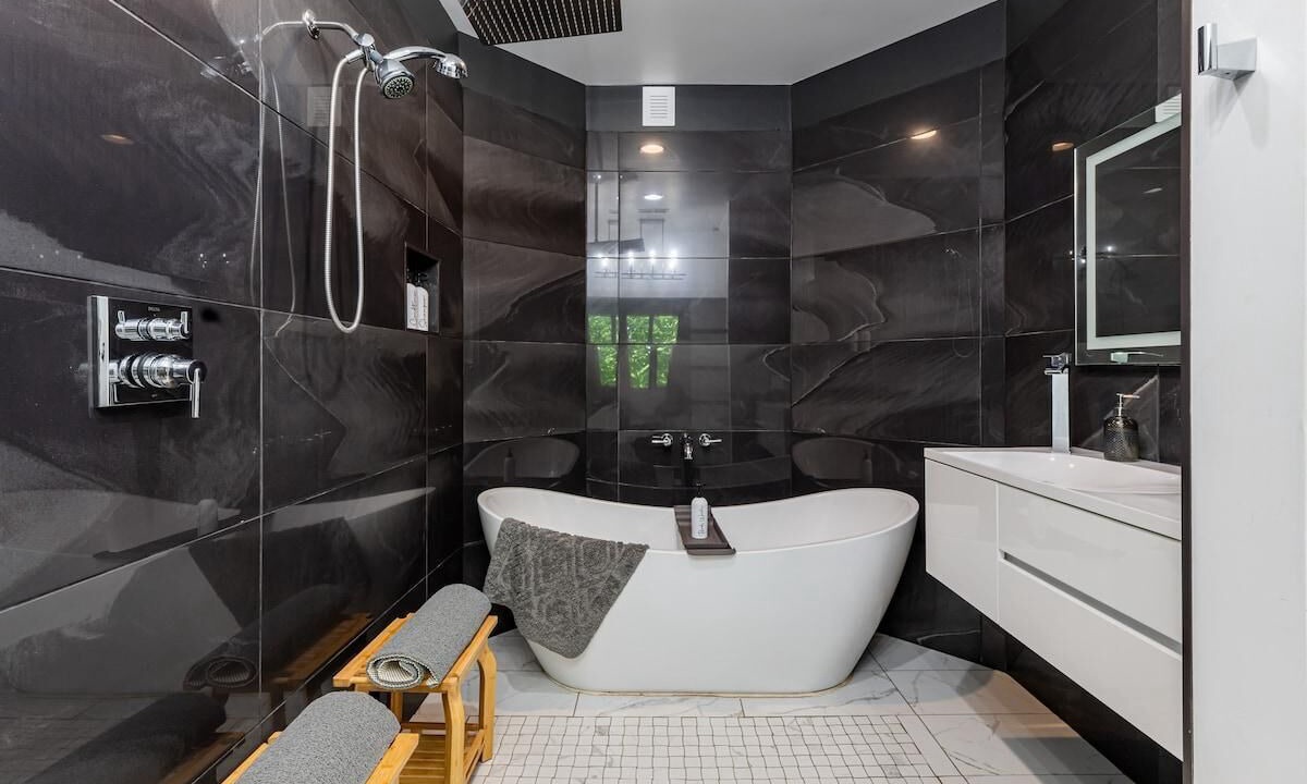 Photo of Bathroom in Candler