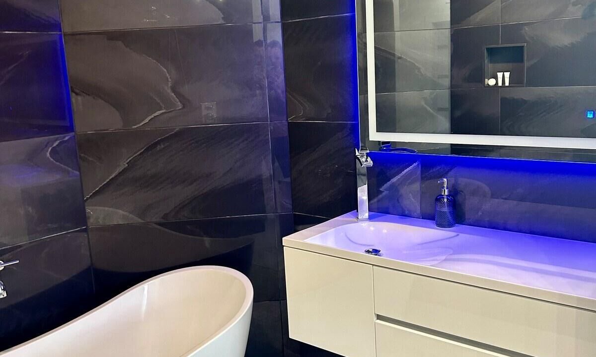 Photo of Bathroom in Candler