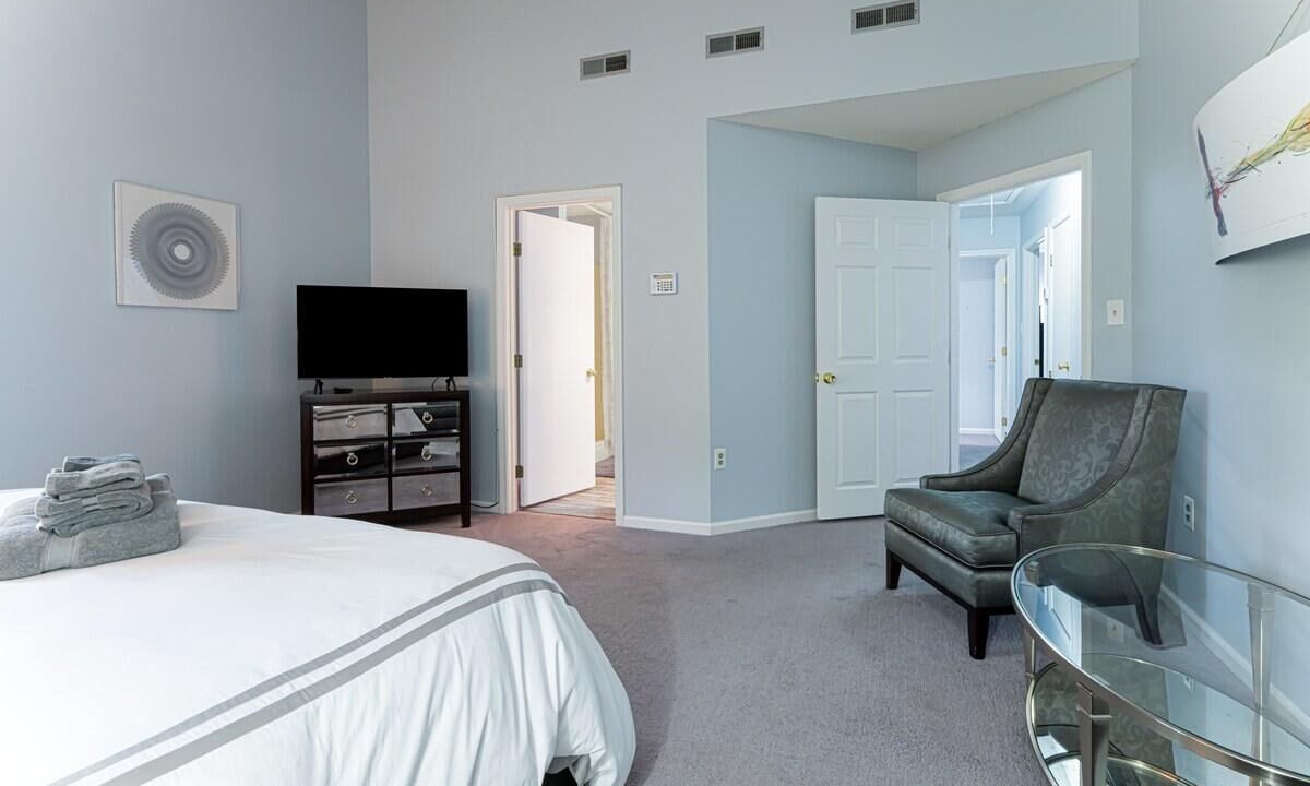 Photo of Bedroom in Candler