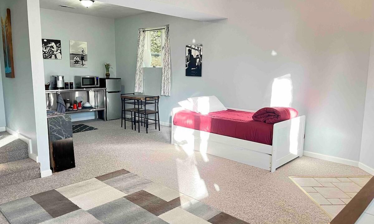 Photo of Bedroom in Candler