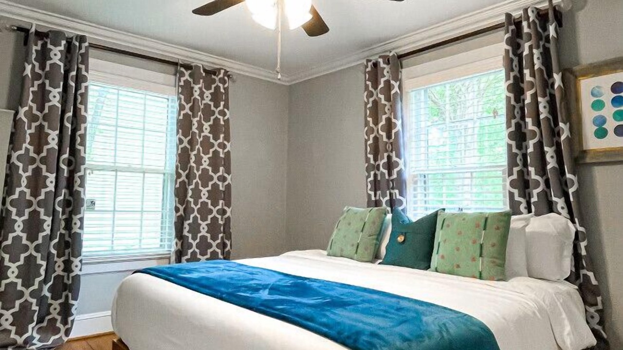 Photo of Bedroom in Plaza Midwood