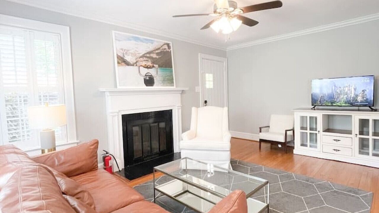 Photo of Livingroom in Plaza Midwood