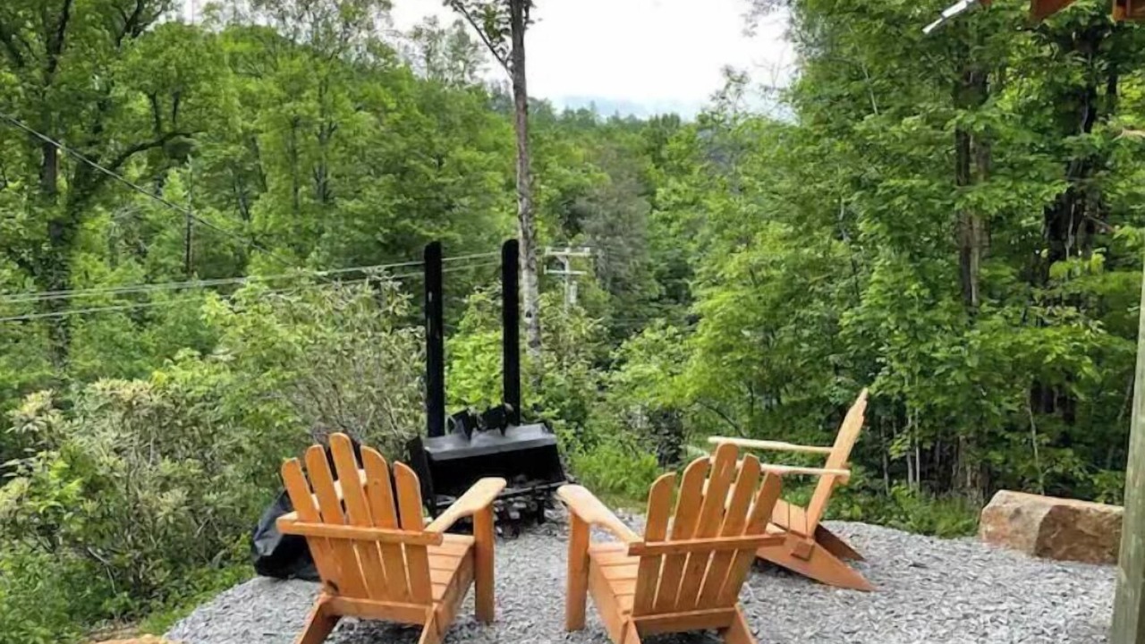 Photo of Outdoor in Topton
