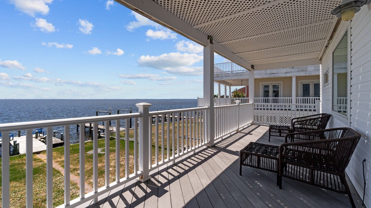 Photo of Patio Balcony in Colington Harbour