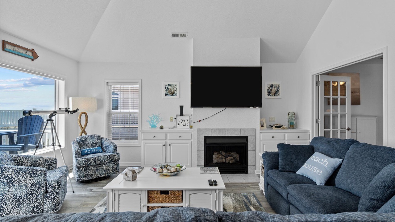 Photo of Livingroom in Colington Harbour
