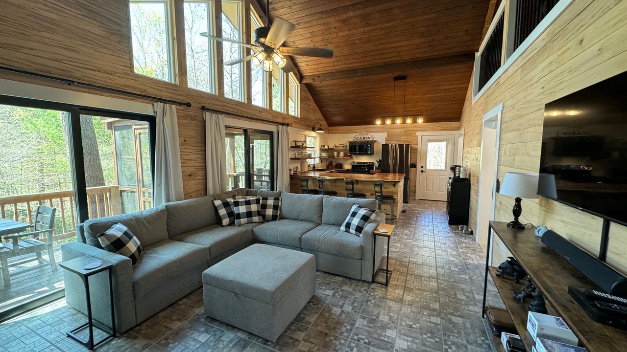 Photo of Livingroom in Deep Gap