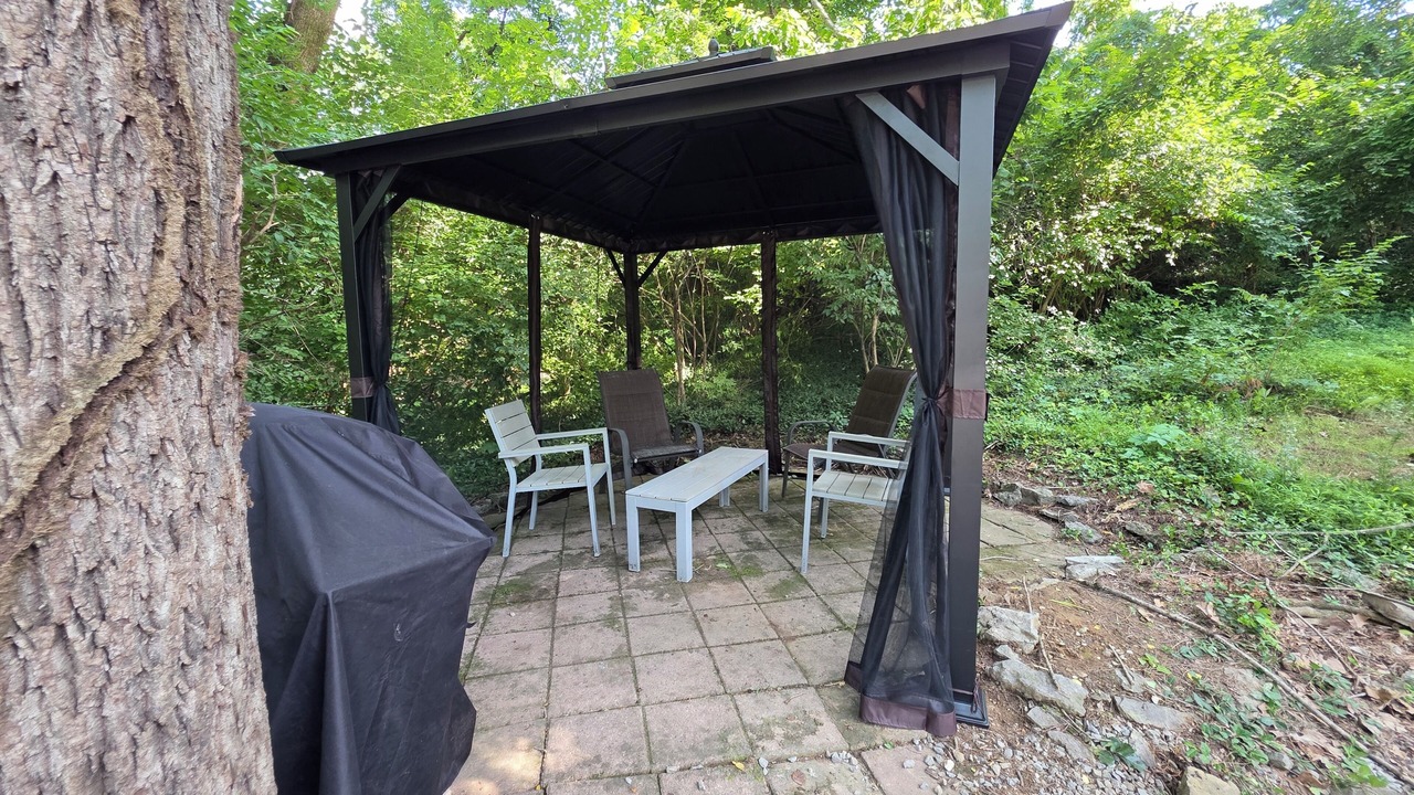 Photo of Outdoor in Donelson Hills