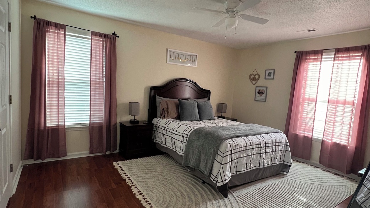 Photo of Bedroom in Jamestown