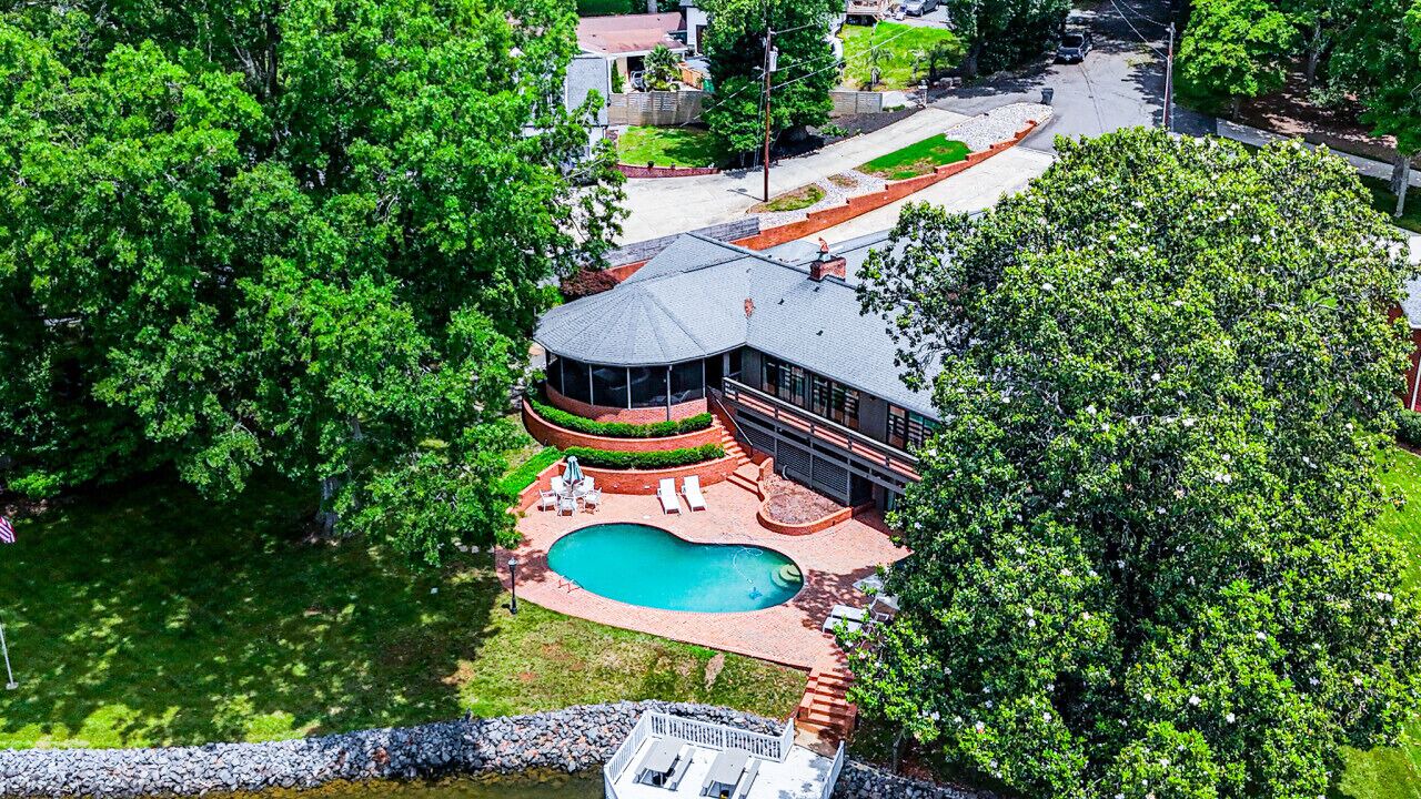Photo of Outdoor in Dixie - Berryhill