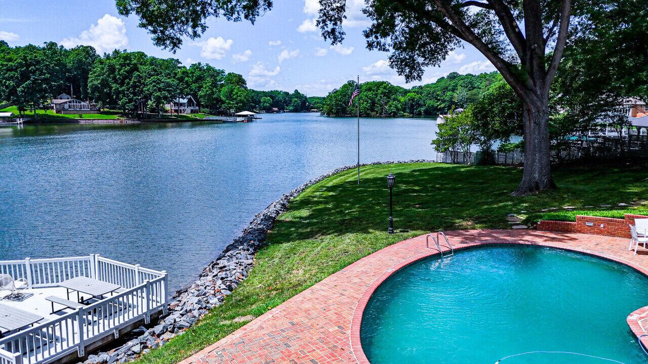 Photo of Outdoor in Dixie - Berryhill