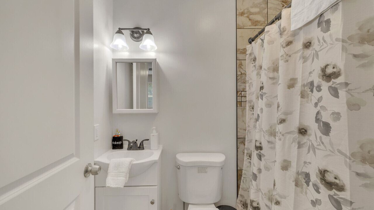 Photo of Bathroom in Hope Gardens