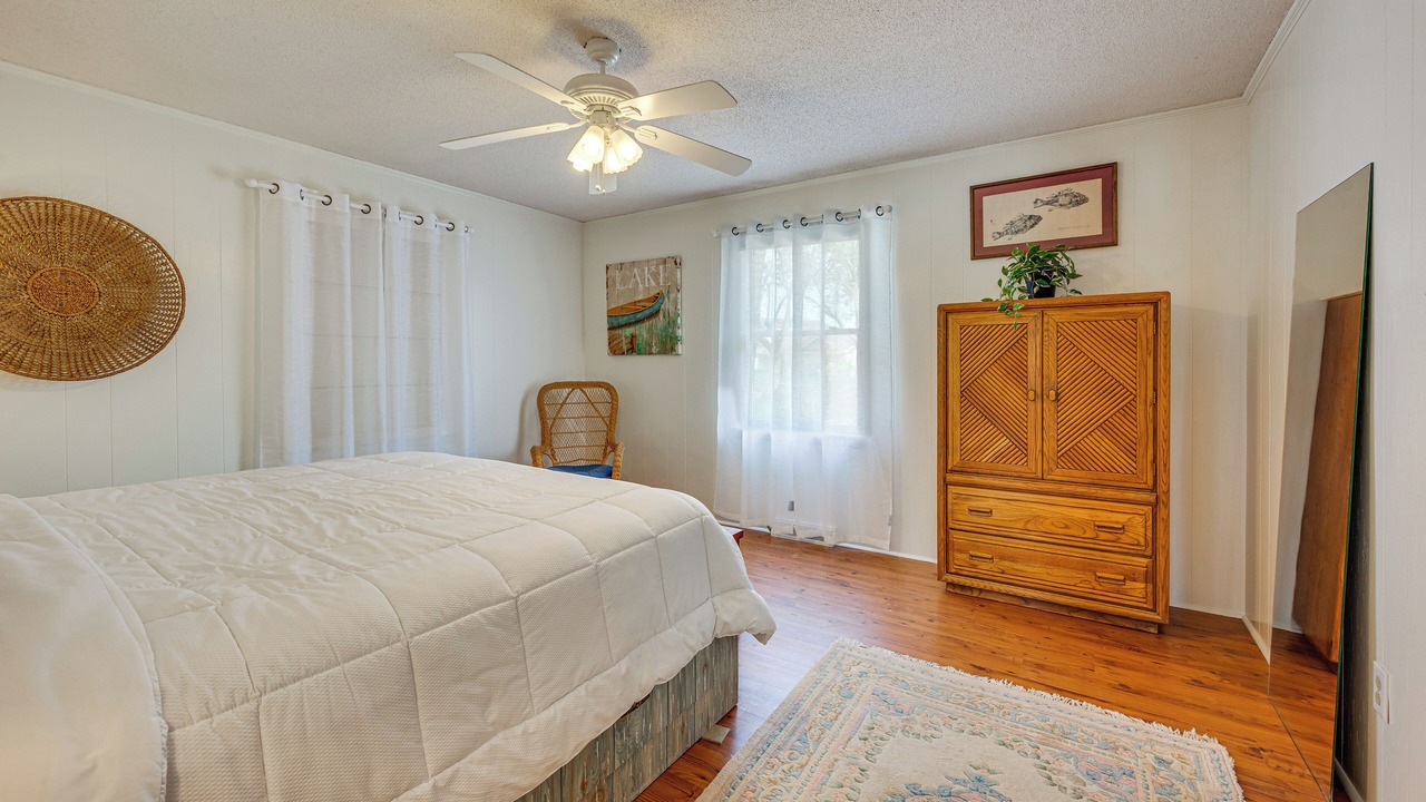 Photo of Bedroom in Troutman