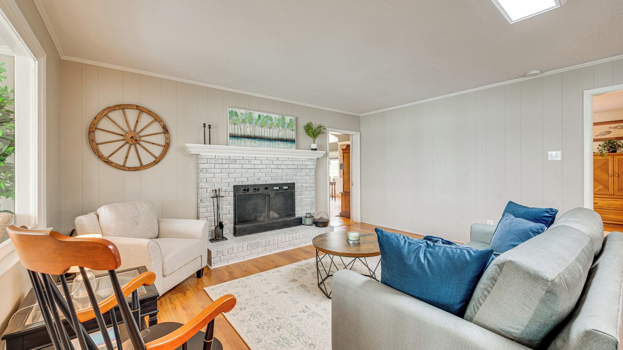 Photo of Livingroom in Troutman