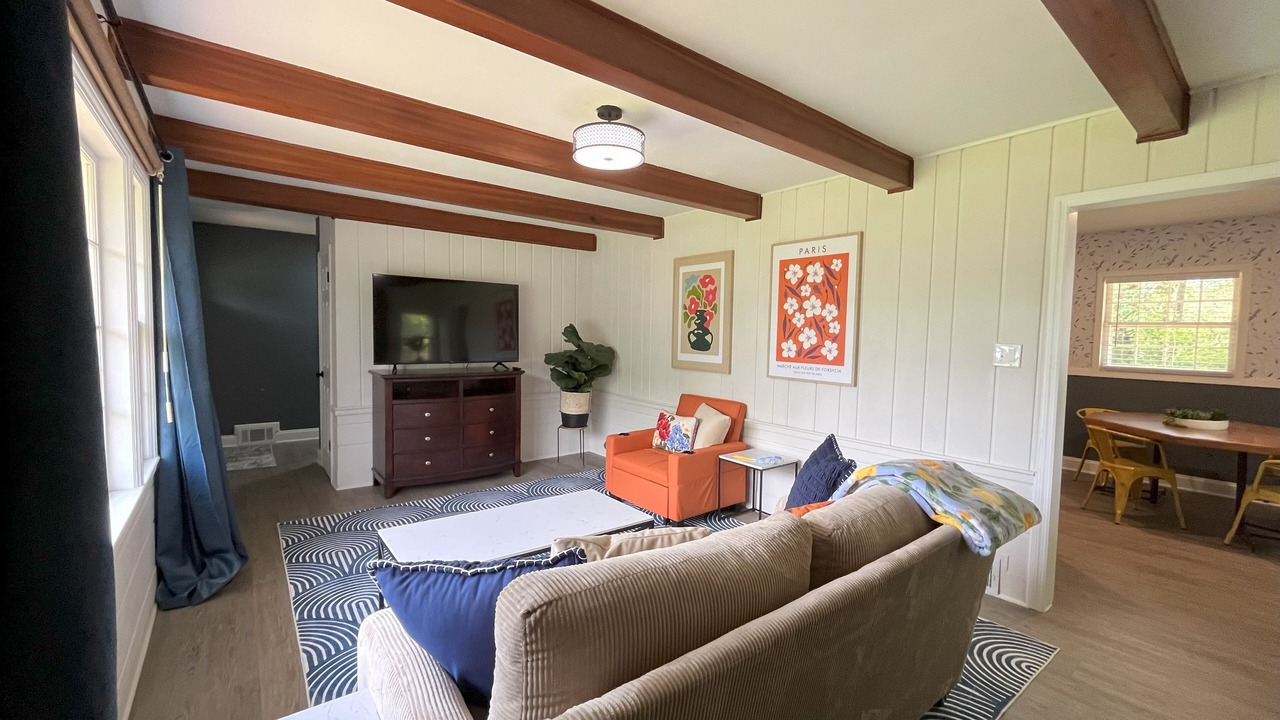Photo of Livingroom in Winston - Salem