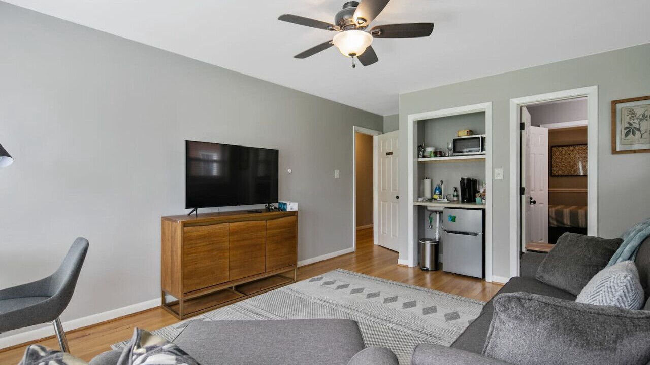 Photo of Livingroom in Terry Sanford