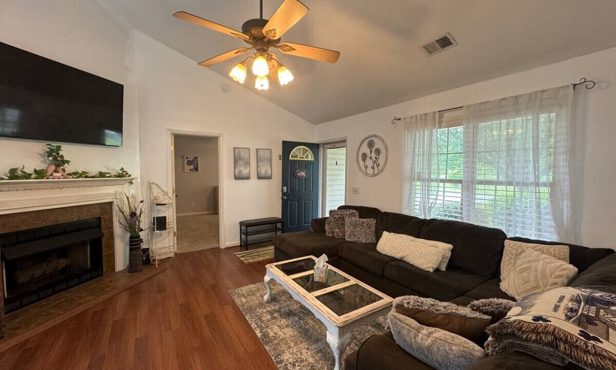 Photo of Livingroom in Greensboro