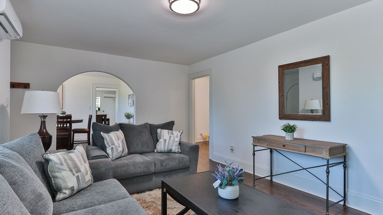 Photo of Livingroom in Boger City